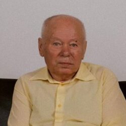 Недавно свой 85-летний юбилей праздновал ветеран труда, получатель социальных услуг в ОСО №6  Борис Демьянович Садовник, добрый, с прекрасным  чувством  юмора, удивительный человек.